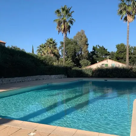 Petite Maison Dans Avec Piscine * Cogolin